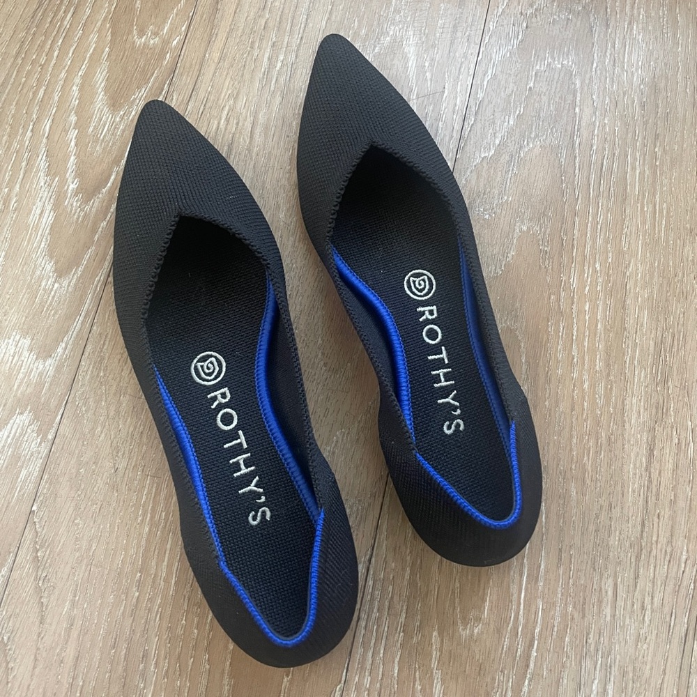 Rothy’s The Point flats in BLACK SOLID, size 6.5 LIKE NEW